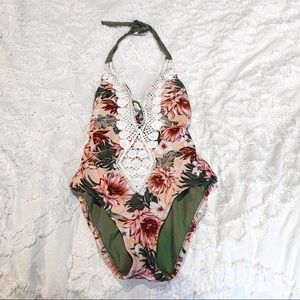 One piece swim suit